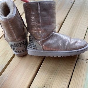 UGG DISTRESSED Metallic Studded Boots